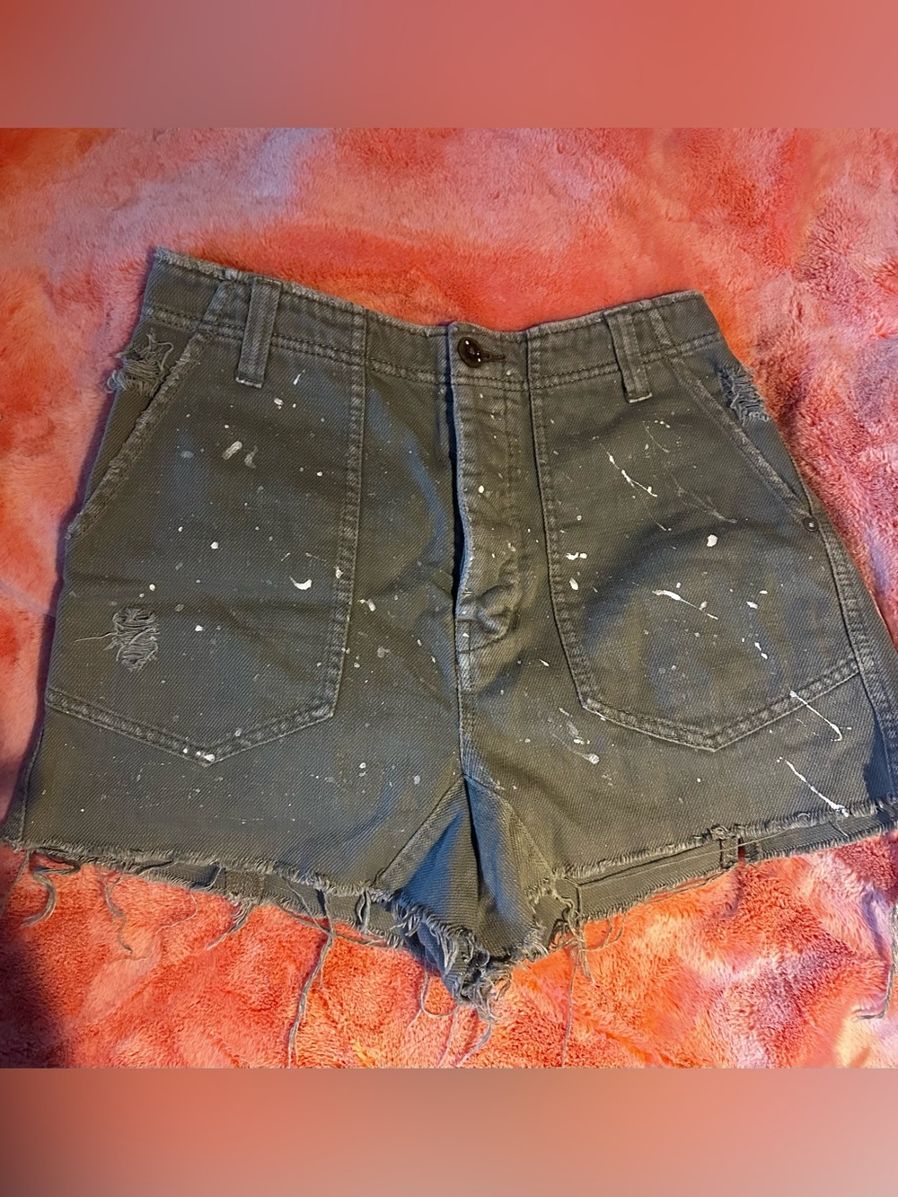 Free People We The Free Khaki Green Distressed Cargo Paint Splat Shorts - Picture 2 of 8